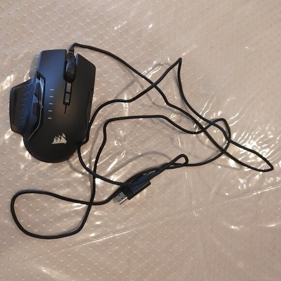 Corsair GLAIVE RGB Pro – XtremeSolution CORSAIR GLAVE RGB Pro wired mouse for gaming.